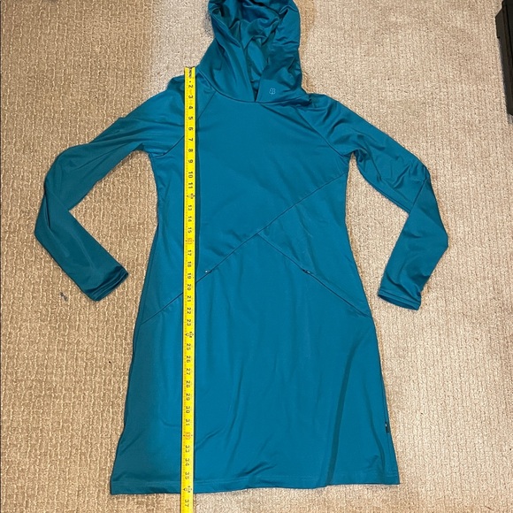 Betabrand Red Eye Travel Dress - Picture 11 of 12